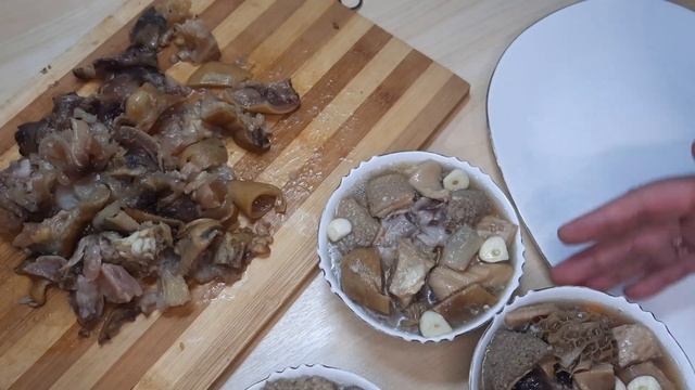 Домашний Холодец из говяжий ног,на праздничный стол.Homemade Aspic Beef Leg, On The Festive Table.