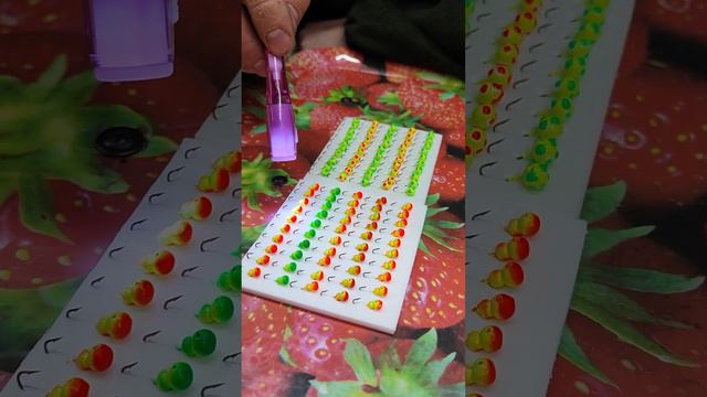 Что отражает свет у мормышки, а что накапливает; флюоресцирующие и фосфорицирующие краски смотреть онлайн