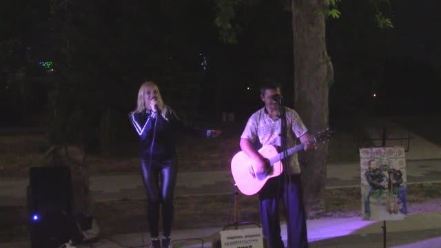 уличные музыканты.mp4 смотреть онлайн