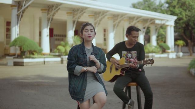 Trouble Is A Friend - Lenka (Superlaks ft. Fransisca Cover) смотреть онлайн