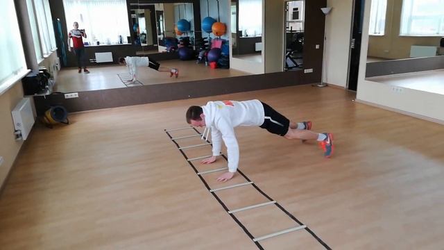 Быстрые Сильные руки / Координационная лесенка для теннисистов / 14 упражнений на лесенке руками. смотреть онлайн