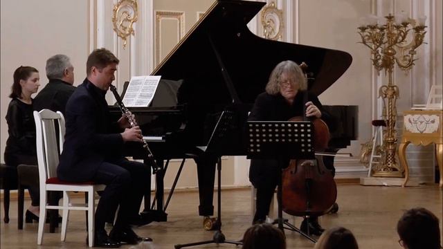 Johannes Brahms - Clarinet Trio in A minor, Op.114 (1891) mov.2 смотреть онлайн