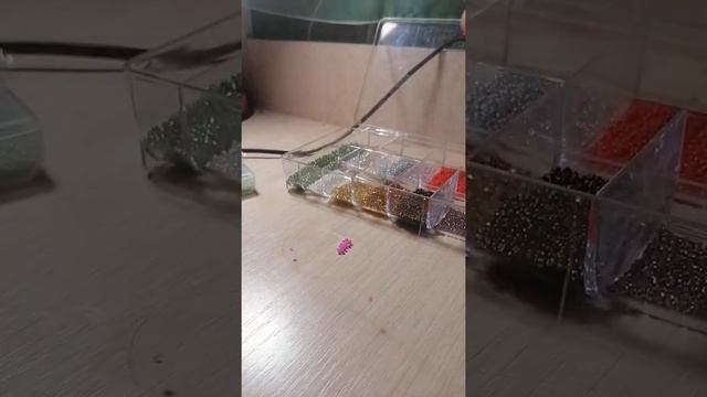 Кольцо из бисера для начинающих. Способом крестик. смотреть онлайн