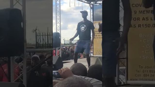 Забавные танцы в нигерии смотреть онлайн