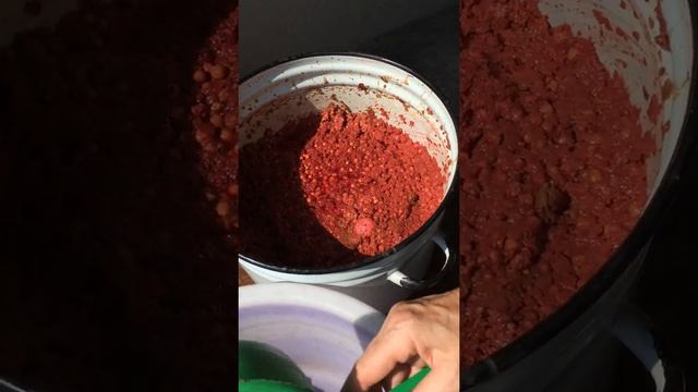 изготовление домашнего вина из вишни часть 1 смотреть онлайн