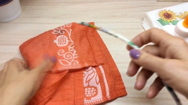 КАК СДЕЛАТЬ ВАЗУ ИЗ БУМАЖНЫХ САЛФЕТОК. Поделки своими руками. Интересная идея. смотреть онлайн