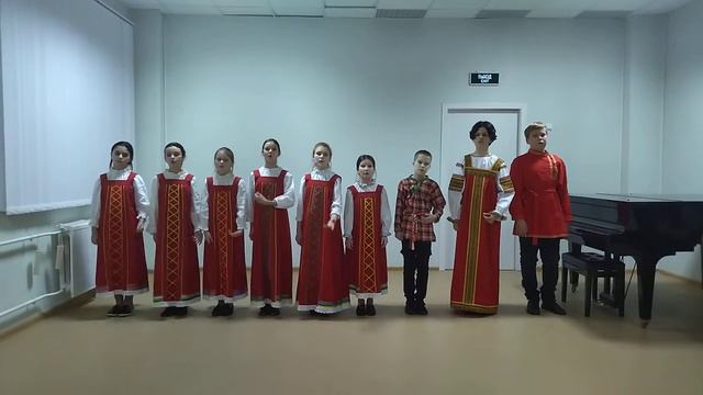 Ансамбль народной песни ,,Теплинка" Русская народная песня ,,По канавке росла травка'' смотреть онлайн