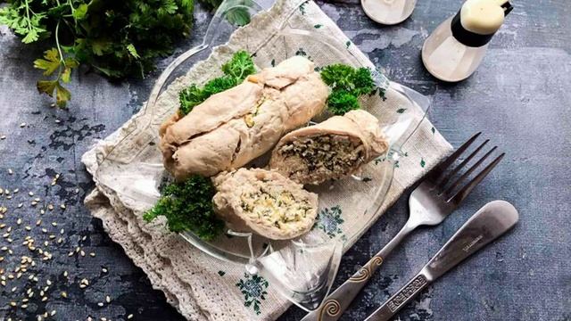 Куриные рулетики с творогом и зеленью в духовке смотреть онлайн