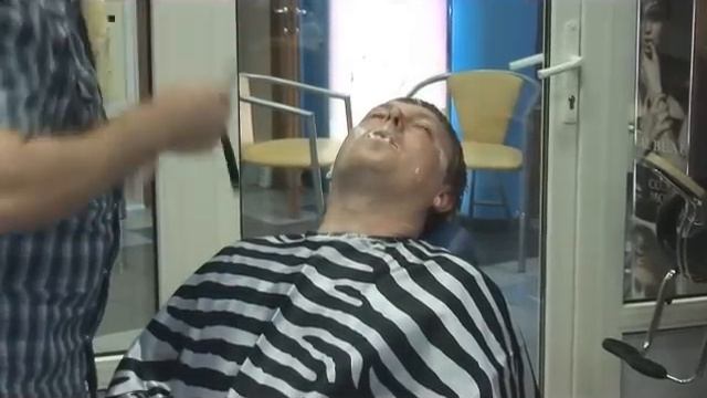 Ролик 5. Брею знакомого опасной бритвой SuperGnome Thiers Issasd. 3 июля 2012 года смотреть онлайн