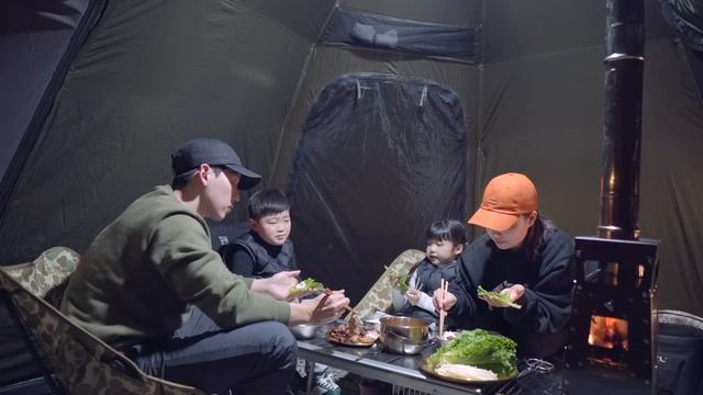 영하 21도 한파 캠핑은 영상으로 대신하세요. 얼음썰매. 캠핑브이로그. 가족캠핑 смотреть онлайн