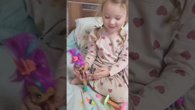 Моё новое увлечение! Классные куклы Cave Club! смотреть онлайн