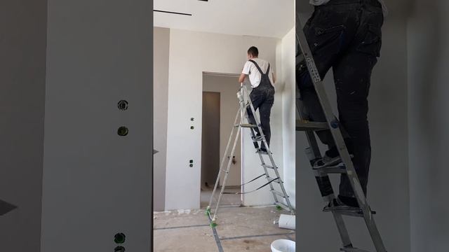 ?ИДЕАЛЬНАЯ ПОКЛЕЙКА ОБОЕВ. РУЛОН СТОИТ 15к? смотреть онлайн