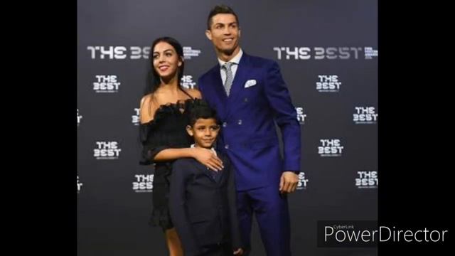 Ronaldo's family смотреть онлайн