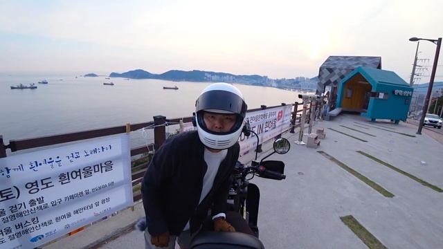 Honda PS250 / Bell 헬멧에 페인팅 / 스쿠터로 동네한바퀴 смотреть онлайн