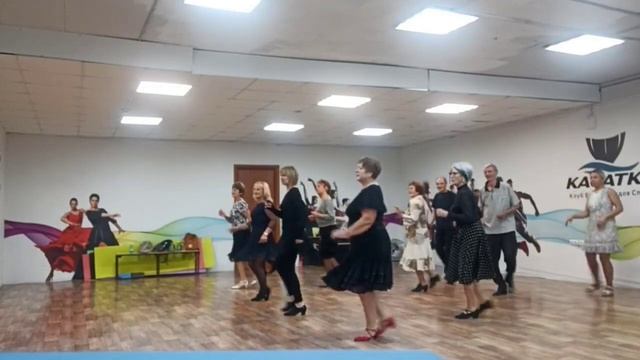 Мария Меренге Maria Merengue Line Dance  Choreographer : Harry Heng (INA) - June 2023