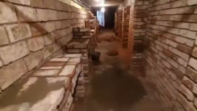 Винный погреб из старинного кирпича смотреть онлайн