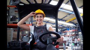 Есть такая работа 4. Работа на вилочном погрузчике. Размещение товара.