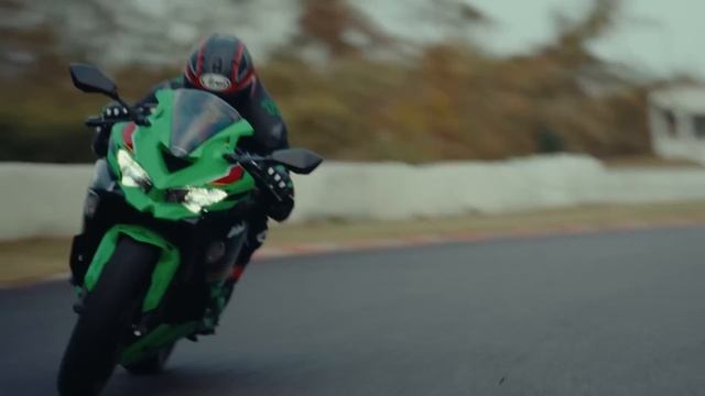 Awaken Your Supersport | The All-New 2023 Ninja ZX-4RR KRT Edition смотреть онлайн