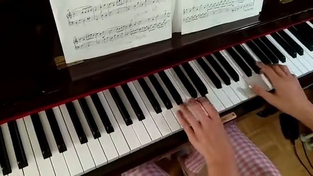 Telemann: Fantasia in C Major (Gavotte) TWV 33:14: II [Piano] смотреть онлайн