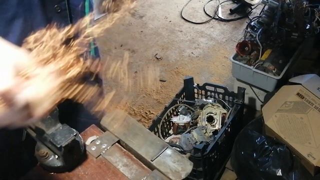 Что внутри посудомоечной машины Indesit. Разбор в металлолом. смотреть онлайн