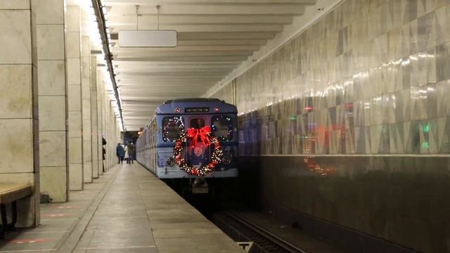 Новогодний Еж-3 на ст. Планерная смотреть онлайн