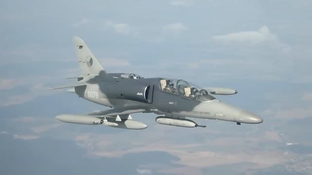 Air-To-Air JAS-39 Gripen, L-159 Alca, L-39 Albatros смотреть онлайн