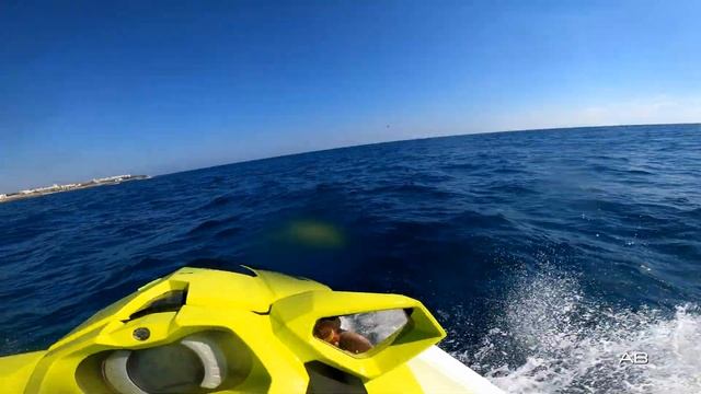 Кипр. Катаемся на гидроцикле.