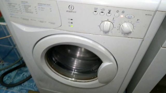 Отжим на стиральной машине Indesit WIUN103