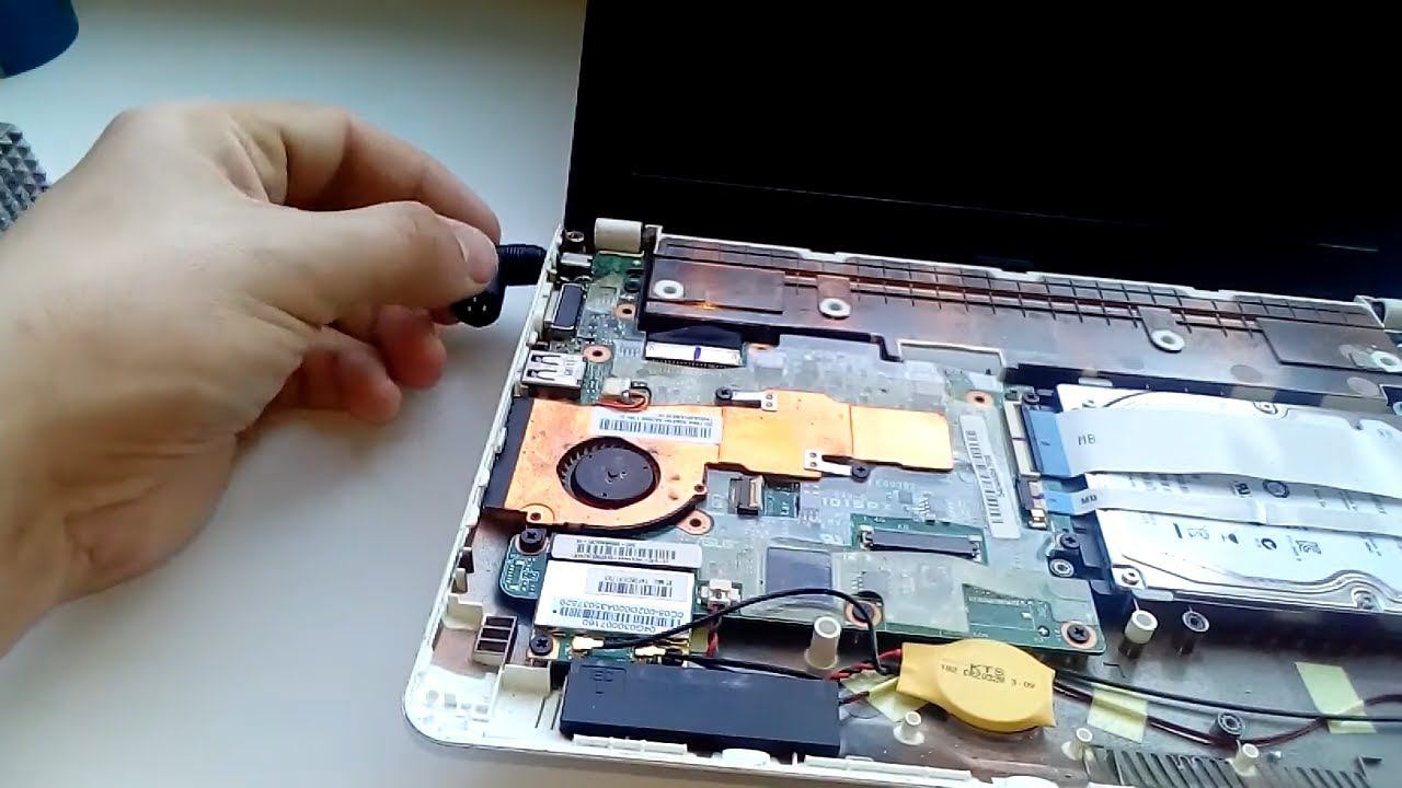 Разборка и Ремонт гнезда зарядки ASUS Eee PC 1011