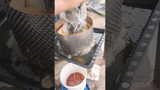 Простая самодельная дробилка и гидравлический пресс для яблок и винограда. смотреть онлайн