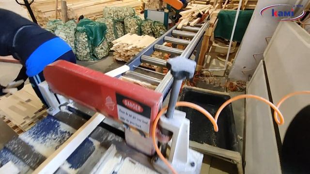 Торцовочный станок EcoWood ТК 400Т. Ручная выборка дефектов на торцовочном станке Эковуд ТК 400Т смотреть онлайн