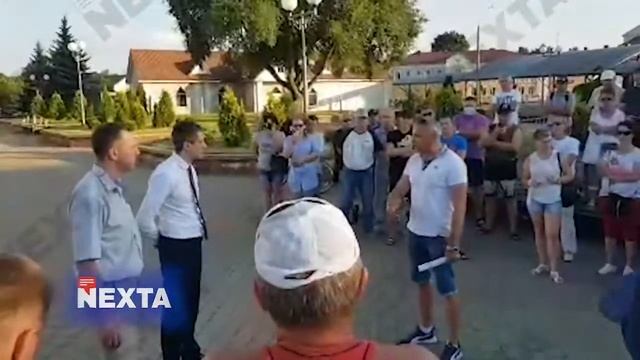 В Ошмянах с чиновником разговор вышел суровый! смотреть онлайн