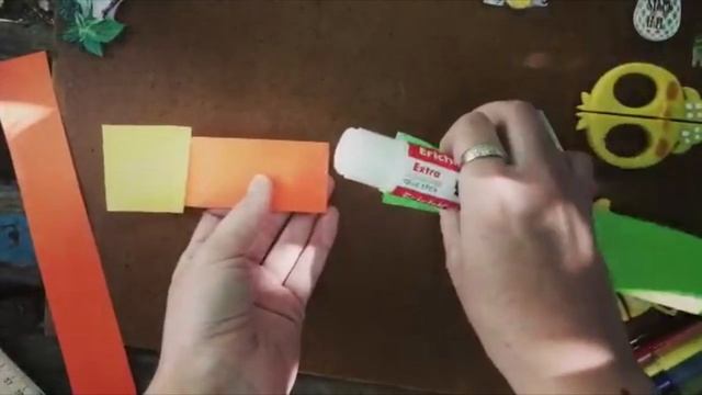 Гусеница из бумаги и картона смотреть онлайн