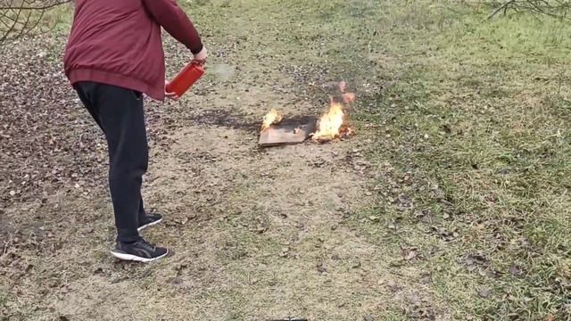 ВЗОРВАЛИ ПЕТАРДАМИ / КЕРОСИН / УАЙСПИРИТ / БЕНЗИН / КЕРОСИН / И ЗАТУШИЛИ ОГНЕТУШИТЕЛЕМ