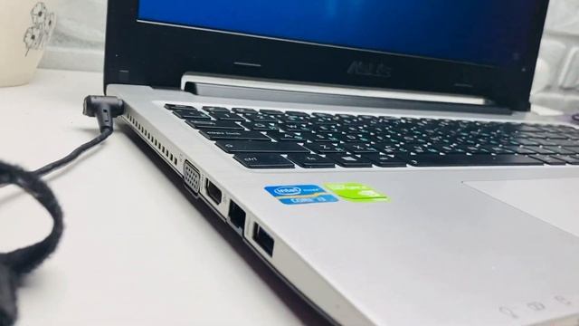 Мощный ноутбук Asus intel core i3/GeForce GT 740/6gb смотреть онлайн