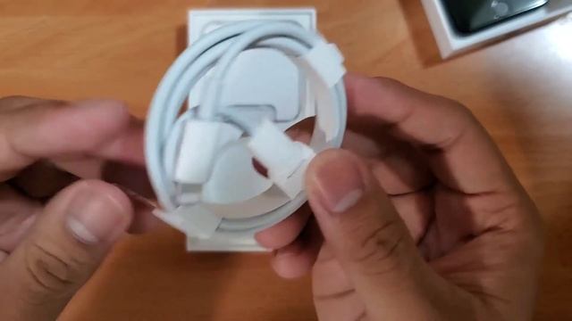 UNBOXING IPHONE SE 3 2022 смотреть онлайн