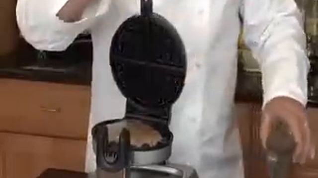 Waring Pro Belgian Waffle Maker смотреть онлайн