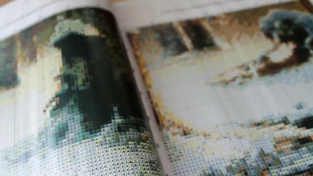 Обзор одной из замечательных книг "Вышитые шедевры русской живописи" смотреть онлайн