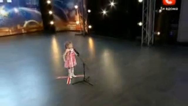 Украина таланты, девочка спела до слез смотреть онлайн