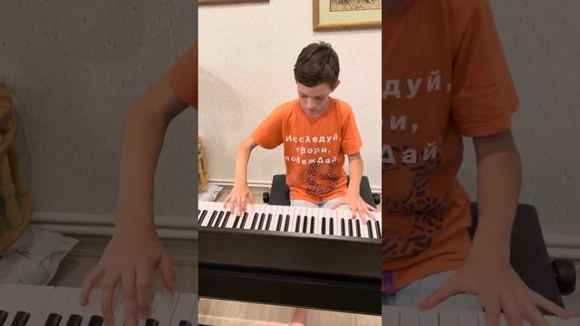 Алексей подарил мне музыку сочиненую им в день моего рождения ??? смотреть онлайн