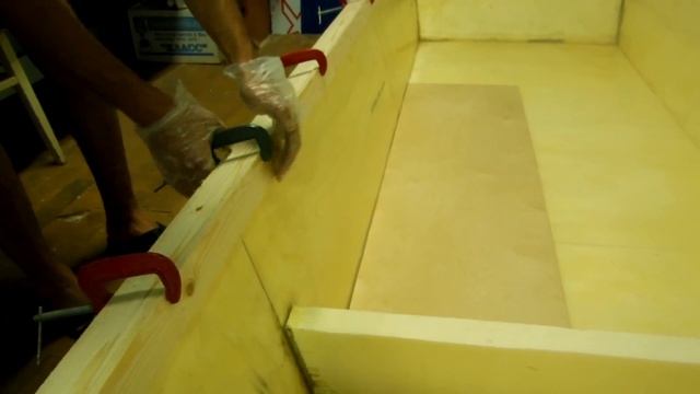 Сага о лодке из пенопласта. 8 серия. Делаем второй планширь и брус. смотреть онлайн