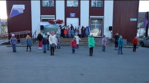 Флешмоб "Учат в школе"