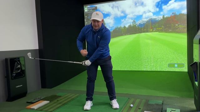 I Got The WORLD'S BEST Golf Simulator... THIS IS CRAZY!!! смотреть онлайн