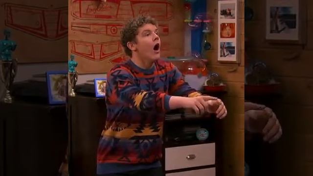 How Charlotte, Jasper and Piper react when they find out a big secret смотреть онлайн