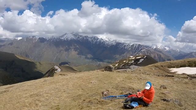 Грузия #5 Троицкая церковь Гергети | Перевал Саберце | гора Казбек | Погода в горах, май. смотреть онлайн