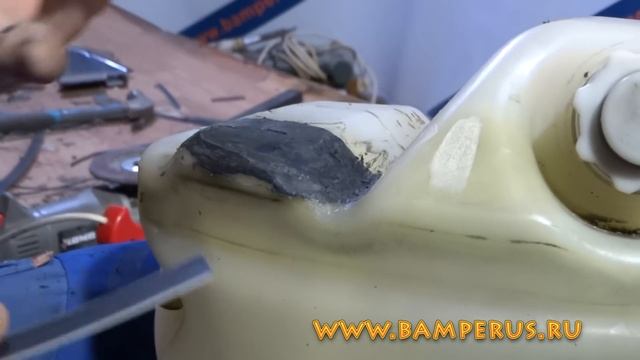 Уникальный Ремонт расширительного бачка грузовика - repair expansion tank Renault смотреть онлайн