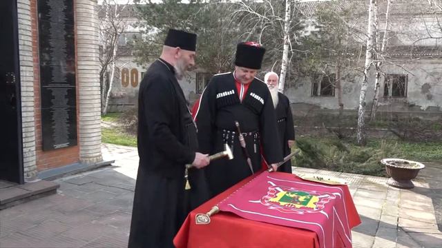 торжественное прибитие полотнища Значка Полтавского СКО к древку смотреть онлайн