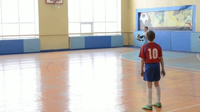 23.02.2015 - СТАРТ-1 - ДИНУР - 1й тайм (ФОК "Хромпик" г. Первоуральск) смотреть онлайн