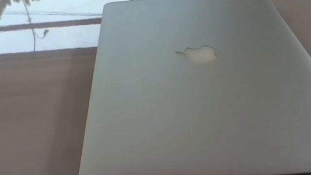 Apple MacBook Pro Retina Display 15-inch and 13-inch смотреть онлайн