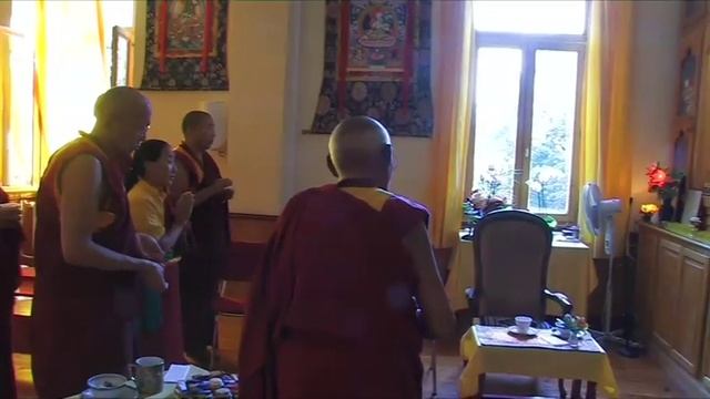 Khadro-la's visit at Vajra Yogini Institute - France 2010 jun 24th смотреть онлайн